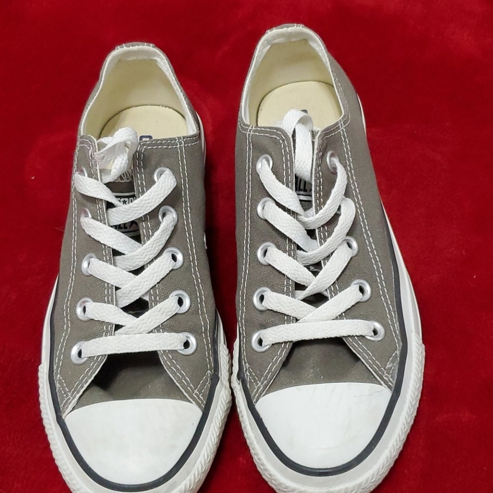 Converse grey